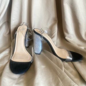 Woman’s Diamond 4” Heel Clear Straps Size 9